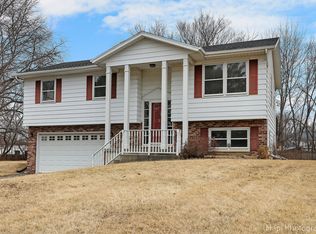 23605 W Bayview Rd, Antioch, IL 60002