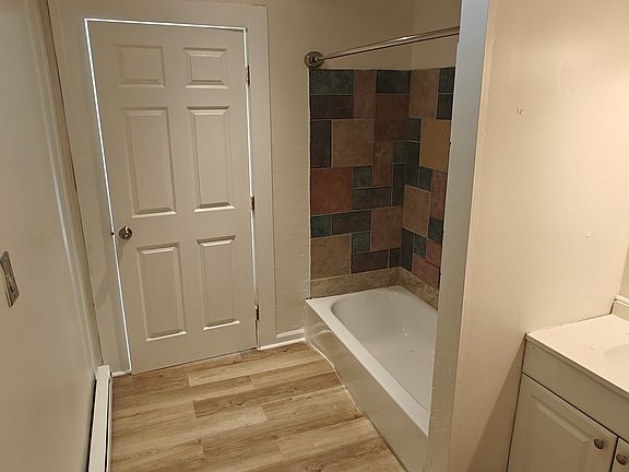 5th image of 17-19 Winthrop Ave #19-1