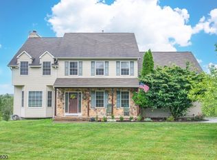 19 Dana Dr, Lafayette, NJ 07848
