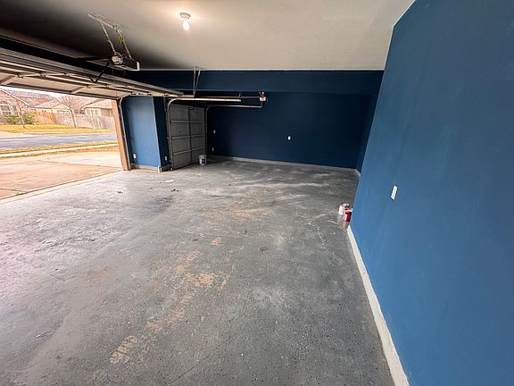 Three Car Garage