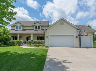 9831 Rosemill Cir, Champlin, MN 55316