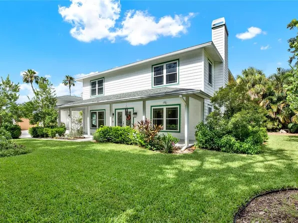 430 Wildwood Way, Belleair, FL 33756