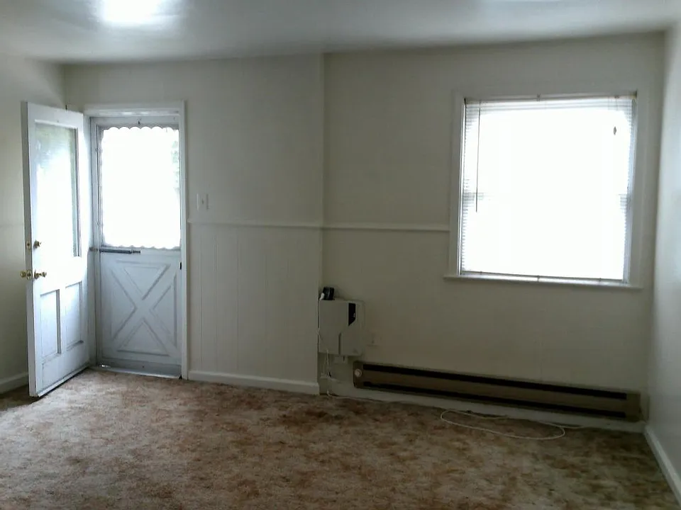 Entry to Living Room