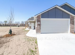 5788 E Bristol Cir, Wichita, KS 67207
