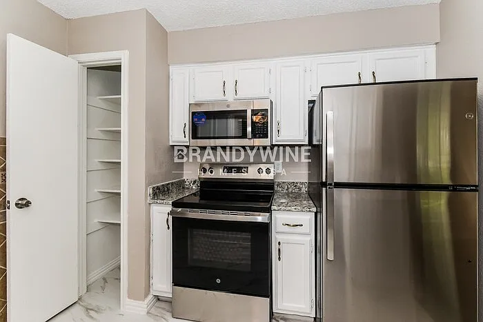 2305 Randi Rd — Photo 8