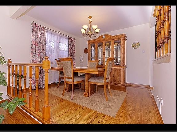 5th image of 30 W 56th Pl