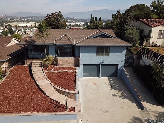 3rd image of 2909 Parkview Dr