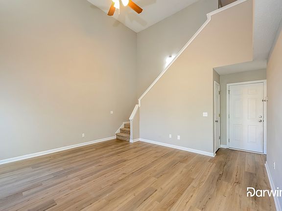 5th image of 309 Bainbridge Cir