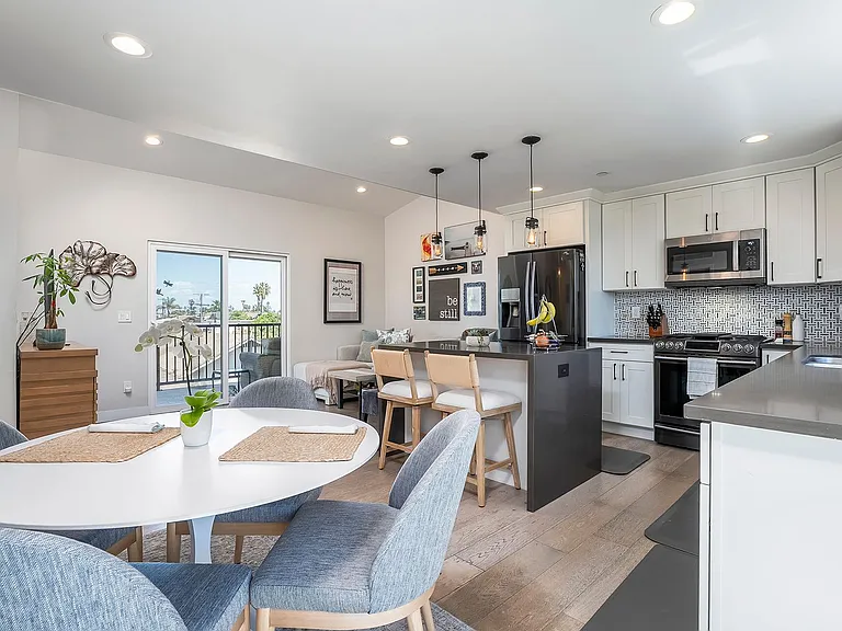 4373 Cleveland Ave #B — Photo 16