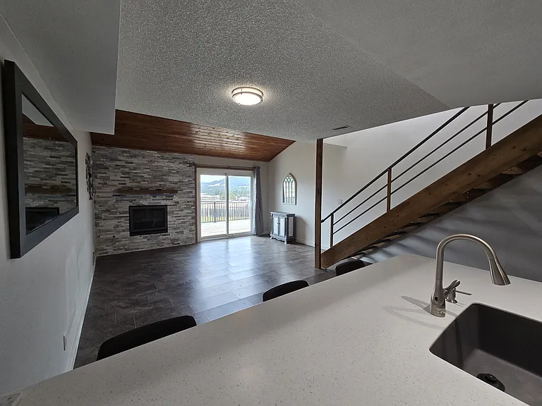 402 Forest Edge Ln #A — Photo 4