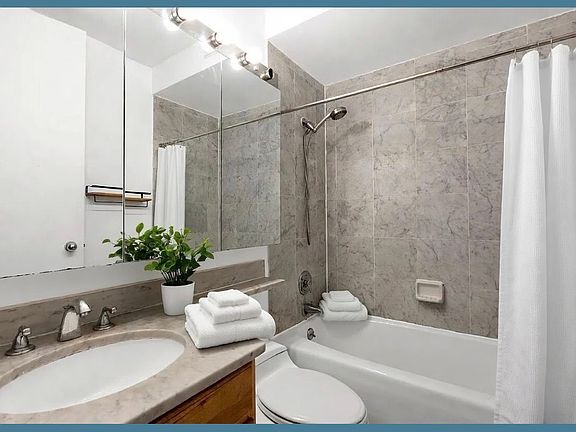 5th image of 235 E 40th St APT 7C