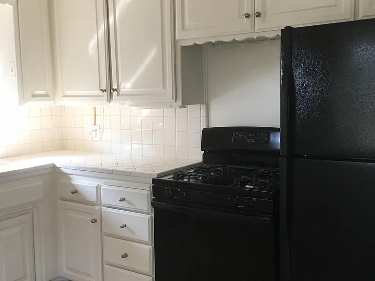 3812 NW 52nd St — Photo 7