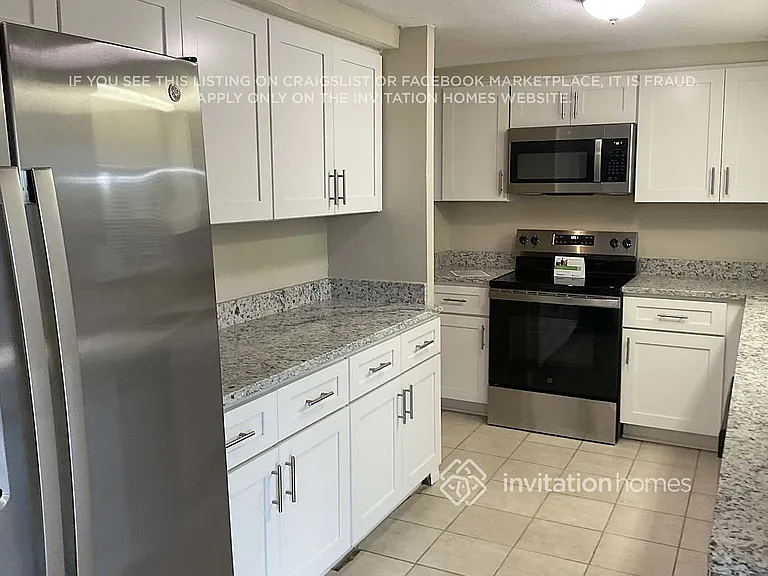3910 Glissade Dr — Photo 5
