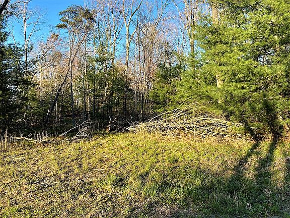 5th image of Highland Ln