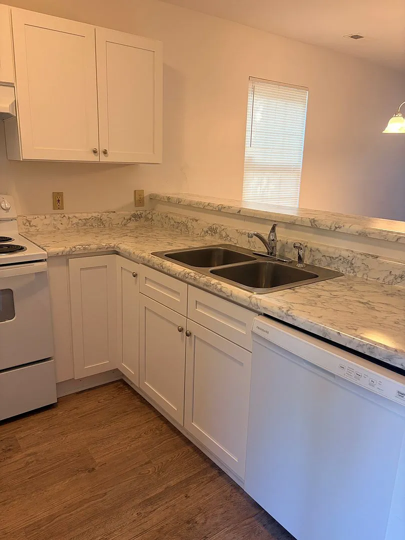 5054 Lamppost Circle — Photo 3