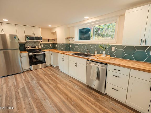 3rd image of 106 Wainwright Rd