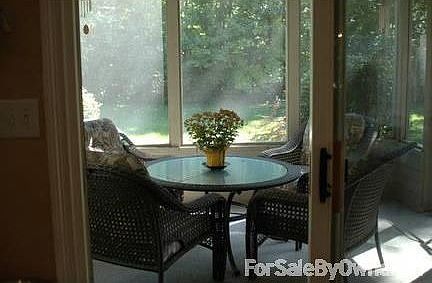 Screened-in Porch