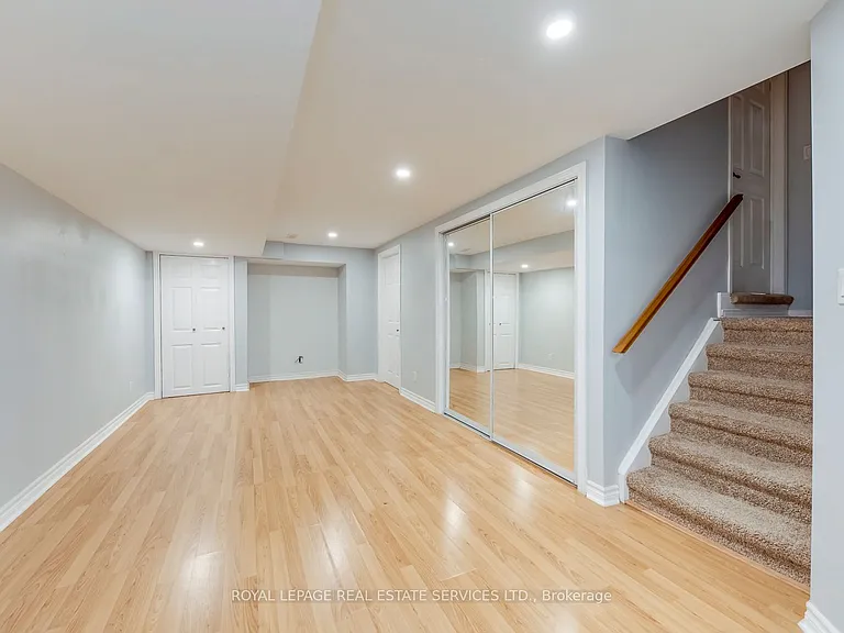 204 Roxton Rd — Photo 35
