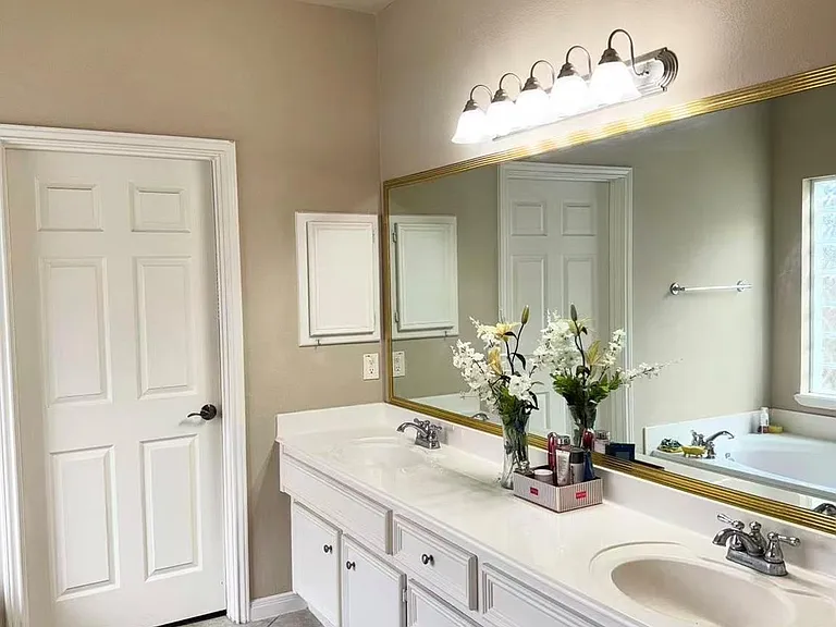 4618 Ambrosia Springs Ln — Photo 16