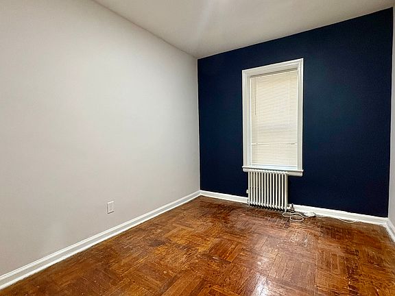 3rd image of 302 N 3rd St APT 5