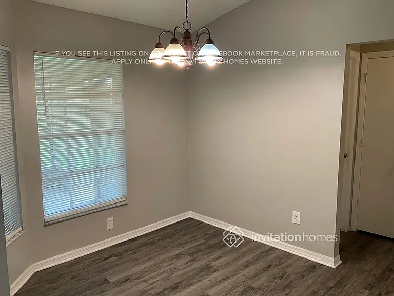 826 Walsingham Way — Photo 4