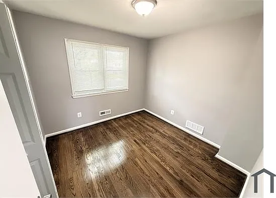 8512 Fieldway Dr — Photo 10