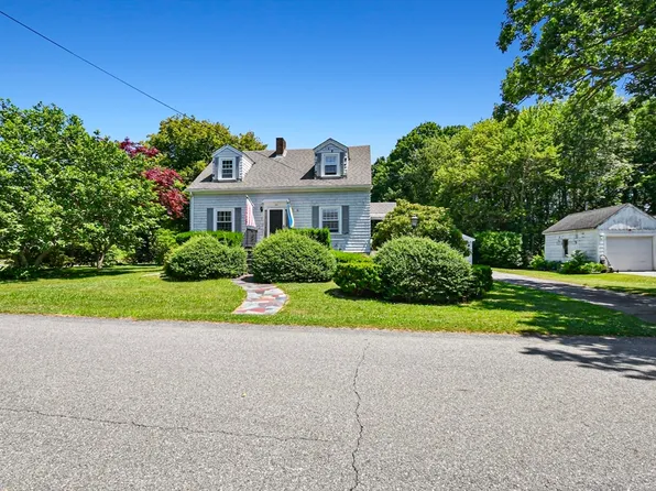 180 Purington St, Somerset, MA 02726