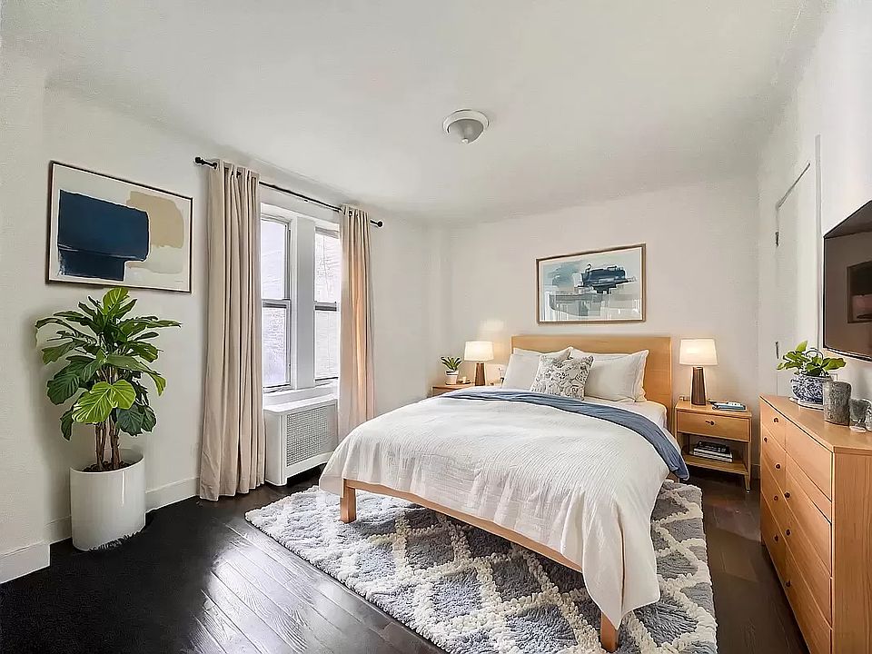 1st image of 15 W 55th St APT 4A