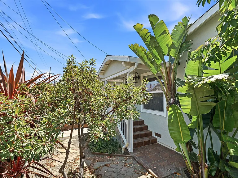 954 Cedar St — Photo 30