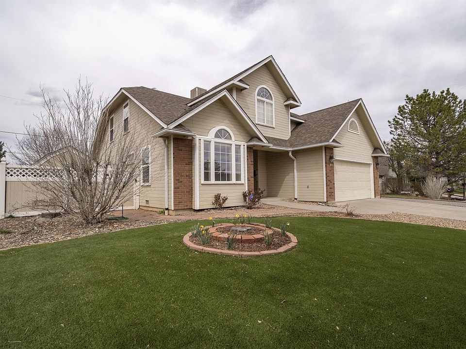 1st image of 2260 Pine Terrace Ct
