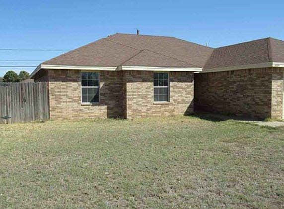 3rd image of 3804 Monty Dr