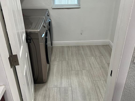 4th image of 3468 NE 17th Ave #1