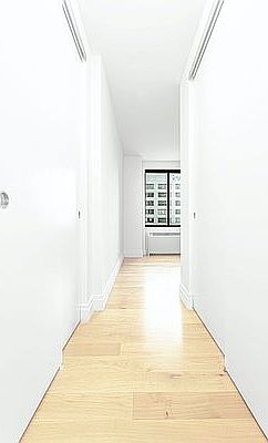5th image of 245 E 58th St APT 15F