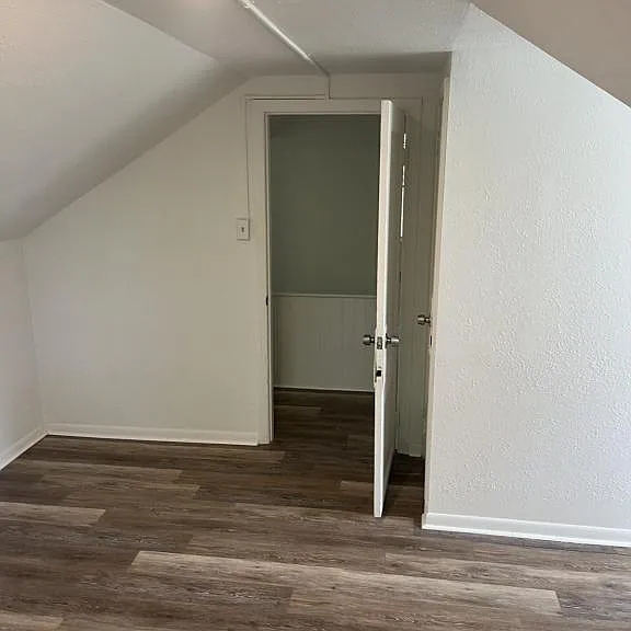 535 Chautauqua St — Photo 4