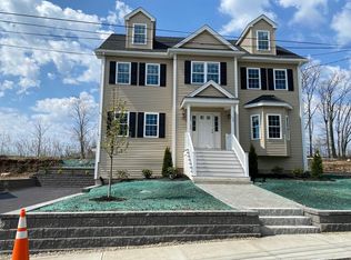 116 Breedens Ln, Revere, MA 02151