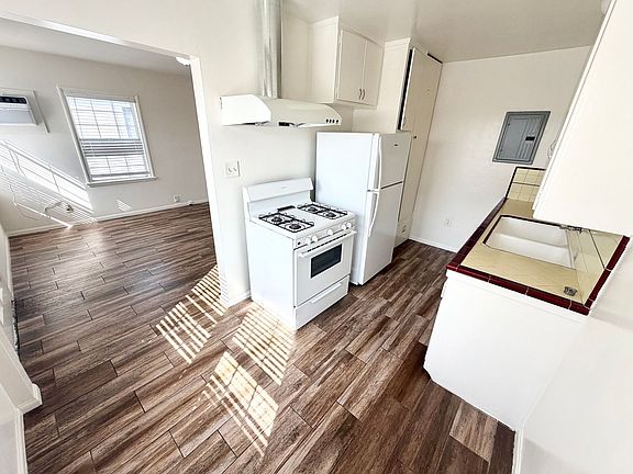 4th image of 1616-1618 S Atlantic Blvd