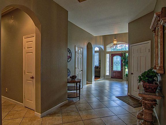 4th image of 516 Ivory Stone Ln