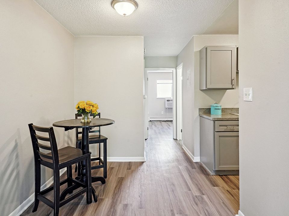 1 Bedroom - Dining Room off from Kitchen Area