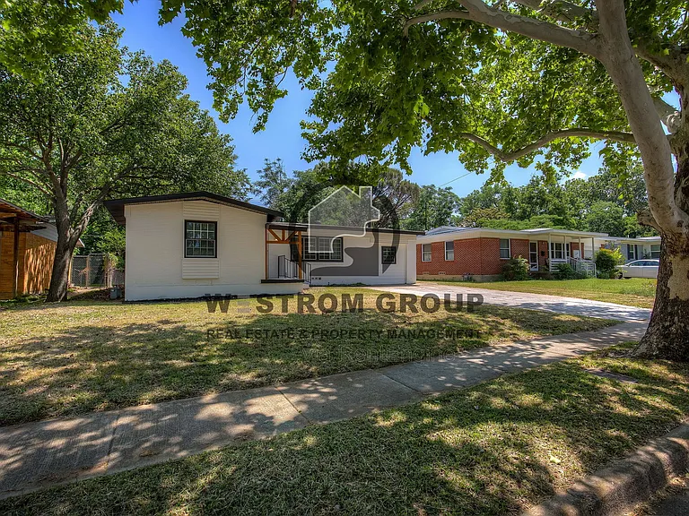 1308 Marshalldale Dr — Photo 4