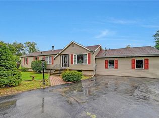 313 Steven Ct, Brodheadsville, PA 18322