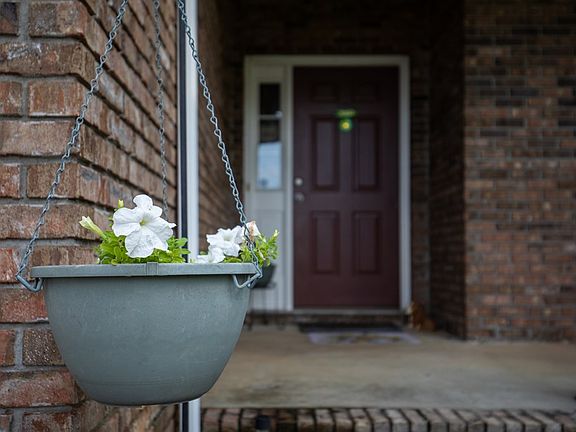 4th image of 10 Lee Road 2126