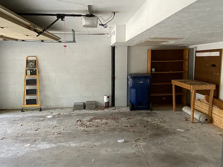 3515 Comstock Ave — Photo 24