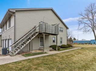 2301 Heatherwood Dr #16, West Des Moines, IA 50265