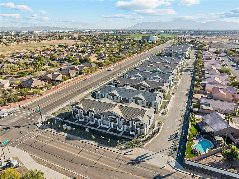Rev3 at Encanto West