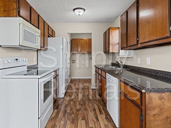 4th image of 479 Mills Way