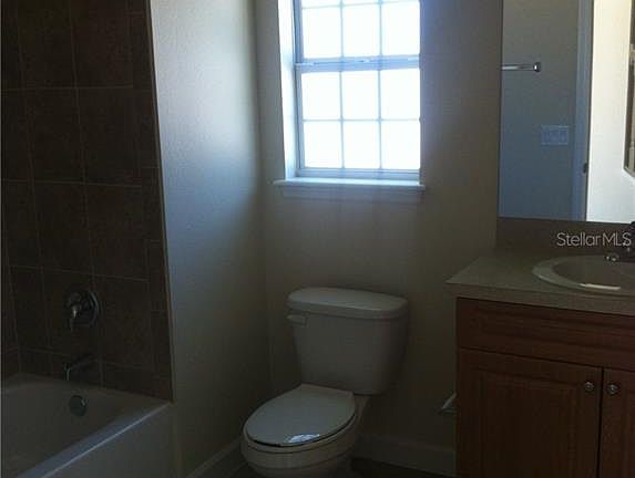 5th image of 4703 Everglades Cir