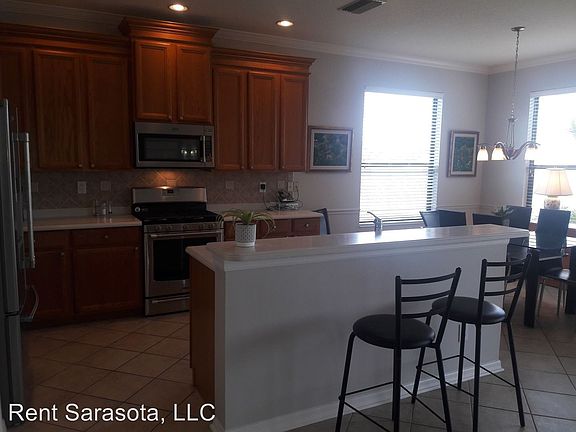 4th image of 8033 Stirling Falls Cir
