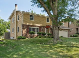 6427 Franklin Ave, Windsor Heights, IA 50324