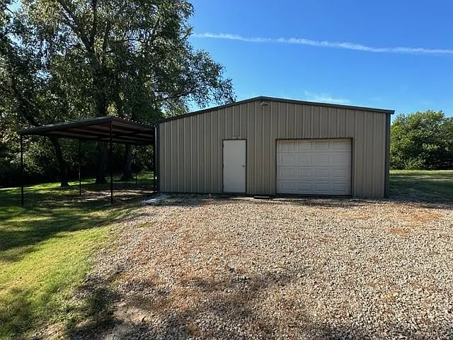 843 FM 2560 — Photo 18