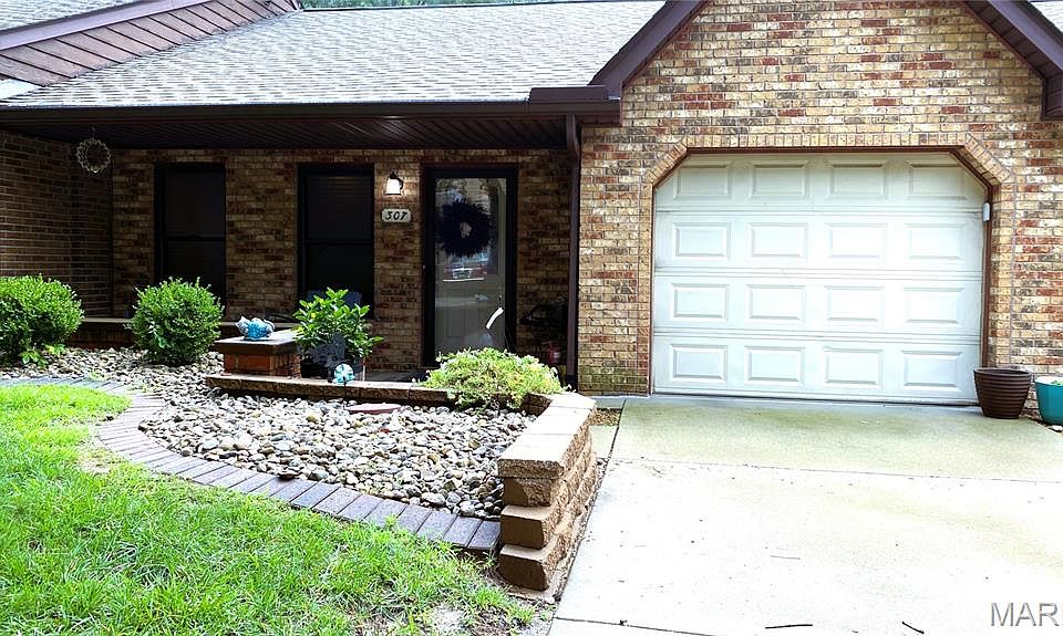 1st image of 307 Northcrest Dr